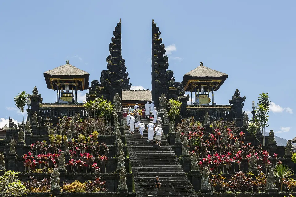 A historical image from the story of Bali