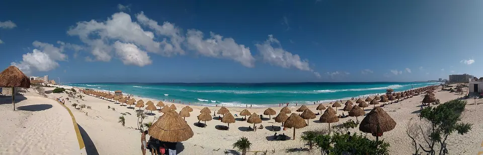 Playa Delfines, Cancún