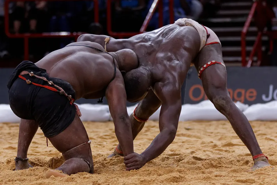 World African Wrestling world tour, Paris Bercy. Mame Balla vs Pape Mor Lô