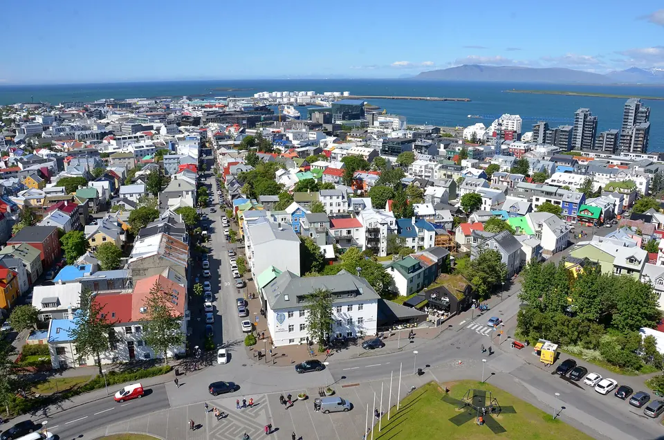 Blick von der Hallgrímskirkja über Reykjavík